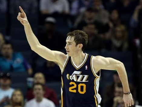 两位选手在 两位选手在